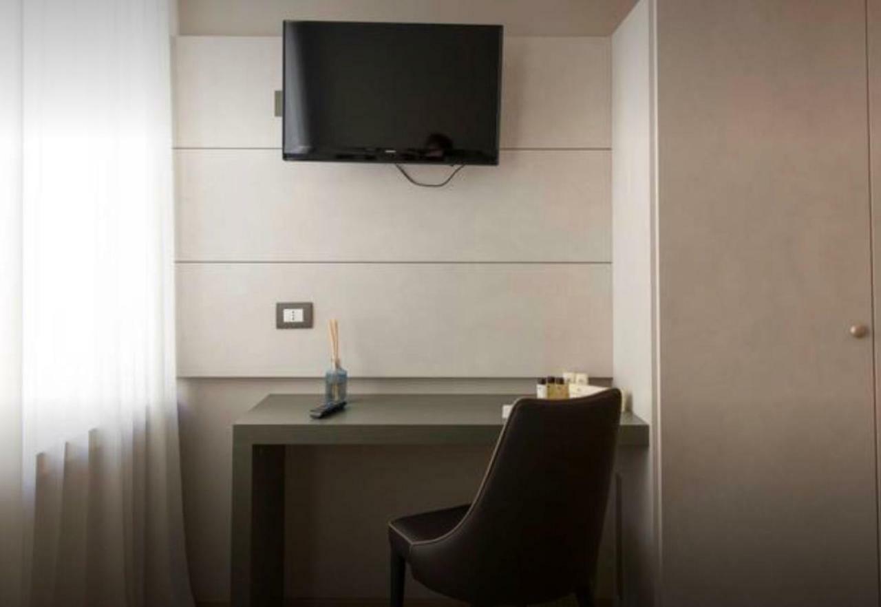 Accademia 21 Bed and Breakfast Mantua Buitenkant foto